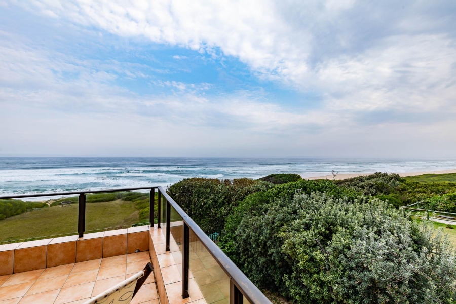 6 Bedroom Property for Sale in Outeniqua Strand Western Cape